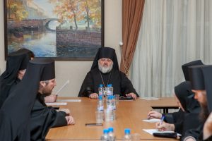 Круглый стол «Древние монашеские традиции в современных условиях» прошёл в Александро-Невской Лавре